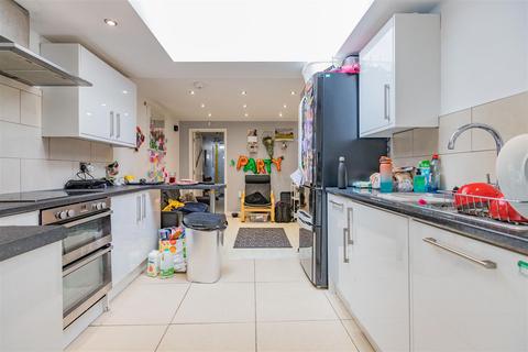 6 bedroom house to rent, George Road, Birmingham B29