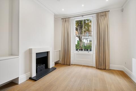 3 bedroom terraced house to rent, Oakley Gardens, London