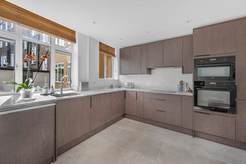 1 bedroom flat for sale, Chepstow Court, Chepstow Crescent, Notting Hill, London