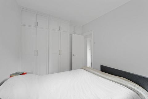 1 bedroom flat for sale, Chepstow Court, Chepstow Crescent, Notting Hill, London