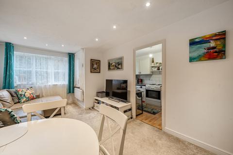1 bedroom apartment for sale, Mullards Close, Mitcham CR4