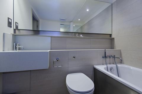 2 bedroom flat to rent, Seacon Tower, Hutchings Street