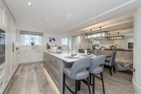 5 bedroom house to rent, Paradise Road, Richmond