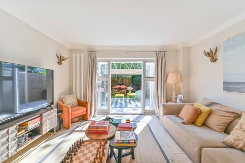 Marlborough Mews, Brixton, London, SW2