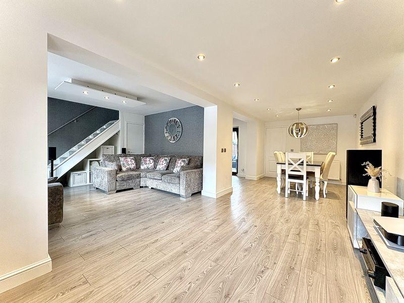 Living/dining area
