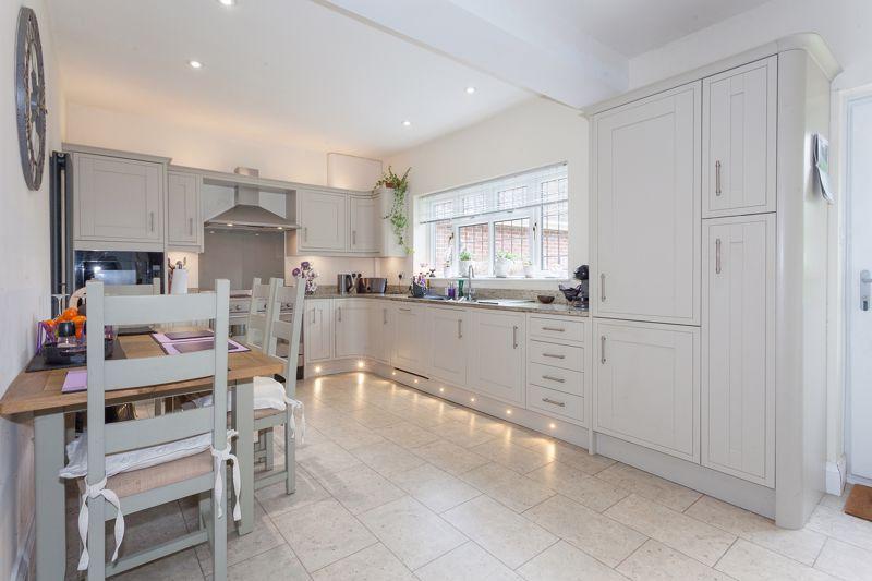 Dining kitchen