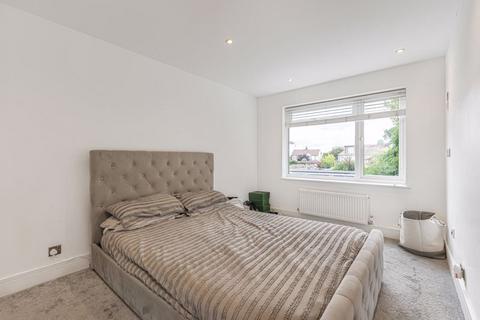 2 bedroom flat for sale, Footscray Road, London