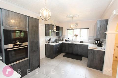 5 bedroom detached house for sale, Moor Hill, Rochdale OL11