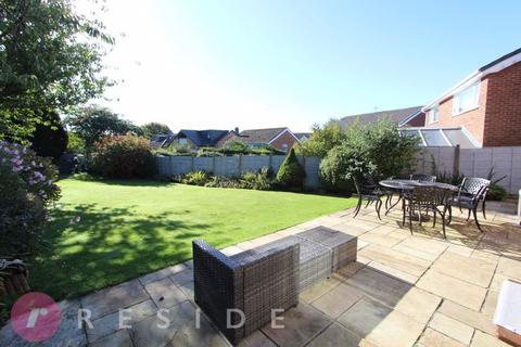 5 bedroom detached house for sale, Hawthorn Road, Rochdale OL11