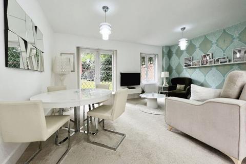 undefined, Reeceton Gardens, Heaton