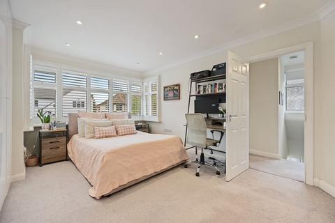 16 Manor Way, Harrow, HA2 6BY