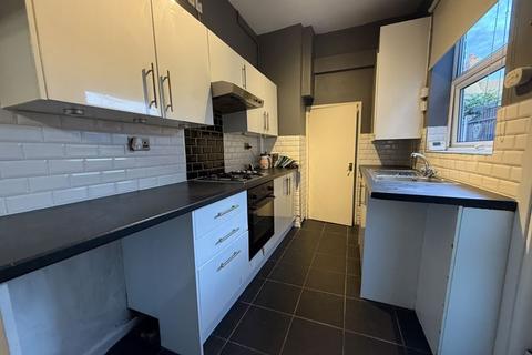 3 bedroom terraced house to rent, Hammersley Street, Stoke-On-Trent