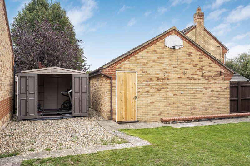 Garden/ Shed