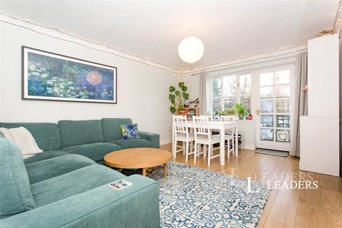 2 bedroom flat to rent, Laburnum House, The Beeches, CB4