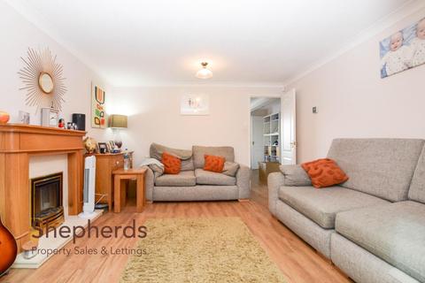8 Conifer Close, Waltham Cross, EN7 6EY