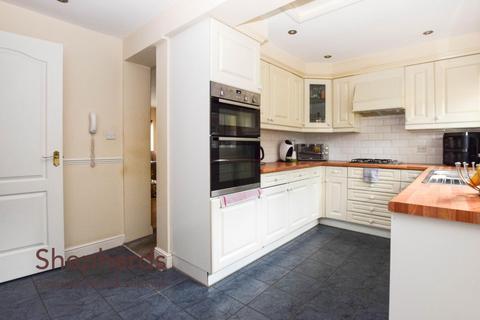 8 Conifer Close, Waltham Cross, EN7 6EY