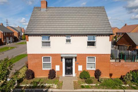 3 bedroom semi-detached house for sale, Sorrel Way, Aylesbury HP22