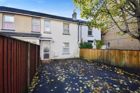 5 bedroom terraced house to rent, Holdenhurst Road, Bournemouth BH8