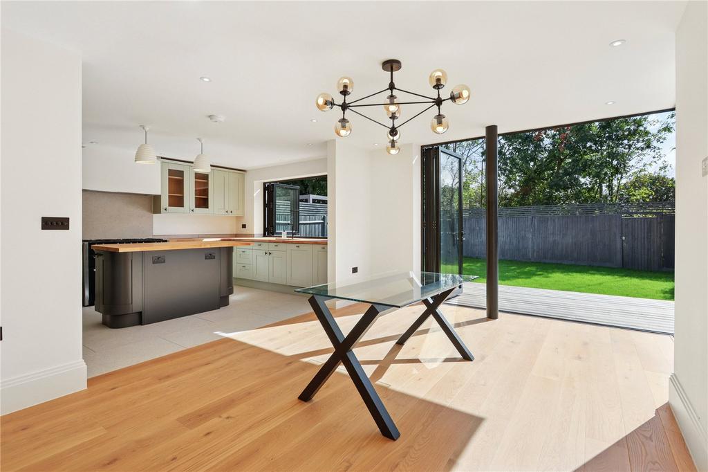 Kitchen/Dining