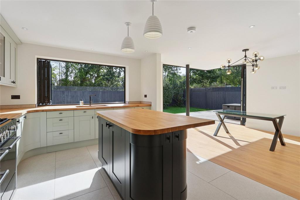 Kitchen/Dining