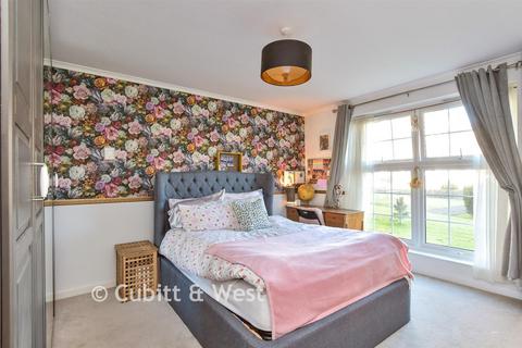 2 bedroom ground floor flat for sale, Withdean Rise, Brighton, East Sussex