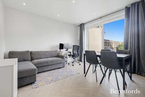 155 Argyle Gardens, Upminster, RM14 3EU