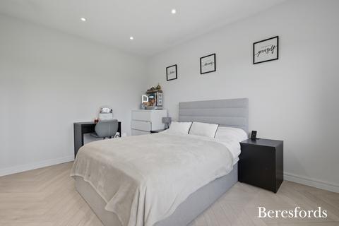 155 Argyle Gardens, Upminster, RM14 3EU