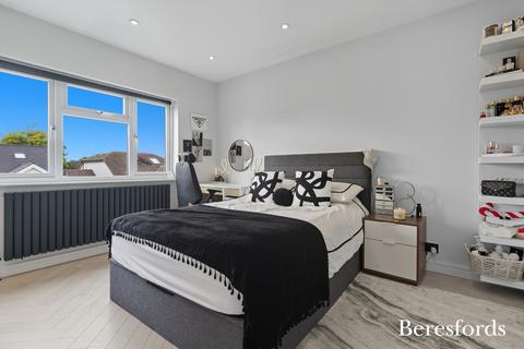 155 Argyle Gardens, Upminster, RM14 3EU