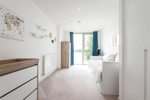2 bedroom flat for sale, Royal Wharf Walk, London E16