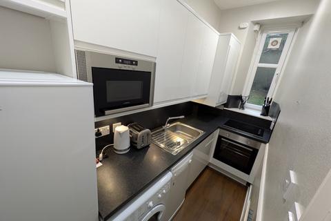 2 bedroom flat to rent, Grosvenor Terrace, Aberdeen, Aberdeenshire, AB25