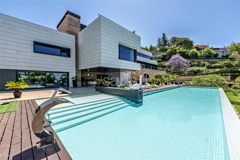 8 bedroom house, Villa In Calle José María Amado, Parque Clavero, Málaga, Spain