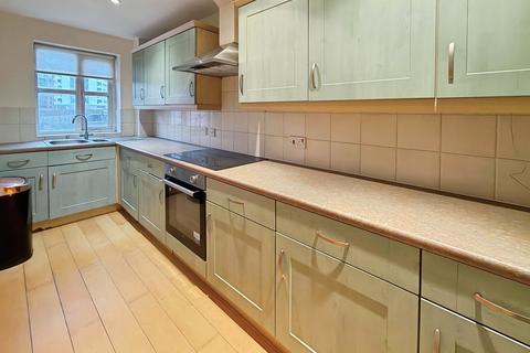 2 bedroom flat to rent, Turlow Court, Leeds, West Yorkshire, LS9