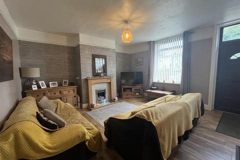 8 Temperance Field, Wyke, Bradford, BD12 9NR
