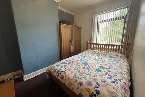 8 Temperance Field, Wyke, Bradford, BD12 9NR