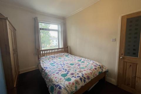 8 Temperance Field, Wyke, Bradford, BD12 9NR