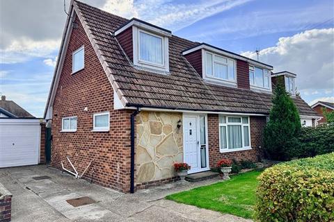 2 bedroom chalet for sale, Cleveland Road, Worthing, West Sussex, BN13 2ET