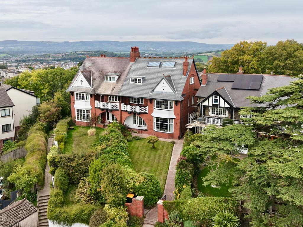 Clevedon Road, Newport NP19 6 bed semi-detached house for sale - £550,000