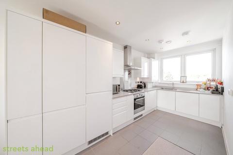2 bedroom apartment for sale, Laundry Close, Croydon, CR0