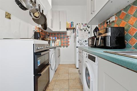 2 bedroom apartment for sale, Whitegate Road, Southend-on-Sea, Essex, SS1