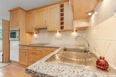 1 bedroom flat to rent, St Johns Park, Blackheath