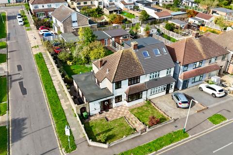 3 bedroom semi-detached house for sale, Beltinge Road, Romford RM3