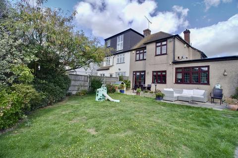 3 bedroom semi-detached house for sale, Beltinge Road, Romford RM3