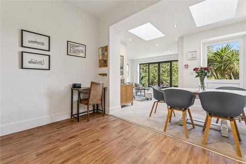 2 bedroom apartment for sale, Wimbledon Park Road, SW18