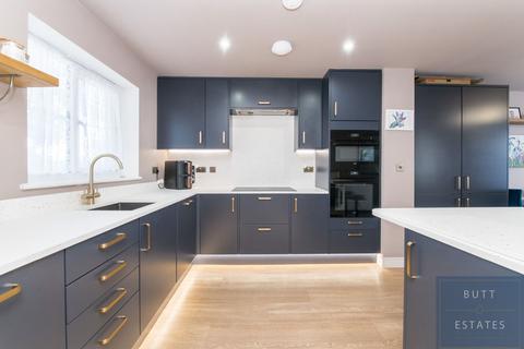 undefined, Exeter EX1