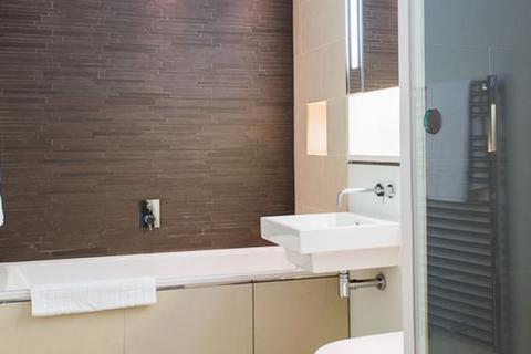 1 bedroom flat to rent, London  W1