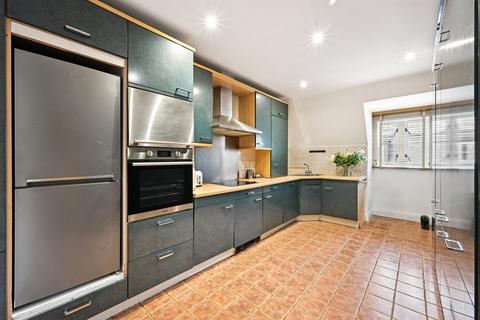 3 bedroom flat for sale, Millennium House, 132 Grosvenor Road, London, SW1V
