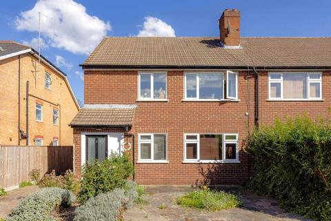 2 bedroom maisonette for sale, Rowntree Road, near the Green
