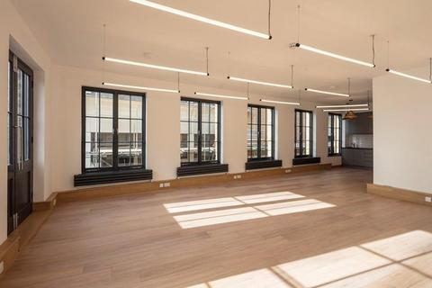 Office to rent, 78A Luke St London EC2A 4PY