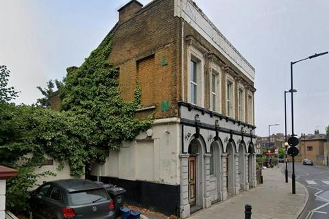 Pub to rent, 36 Lauriston Rd London E9 7EU