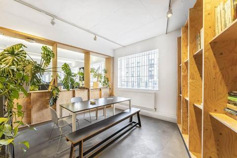 Data centre to rent, 25 Chart St London N1 6DD